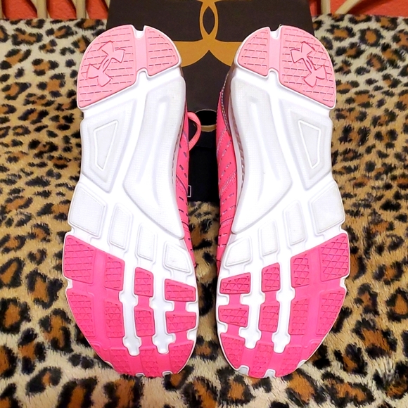 Under Armour Neon Pink GGS Micro G Speed Swift 7Y - Picture 5 of 6